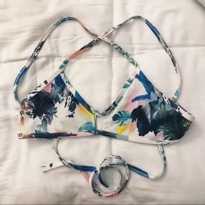 Digitropic print Jolyn Vent Top